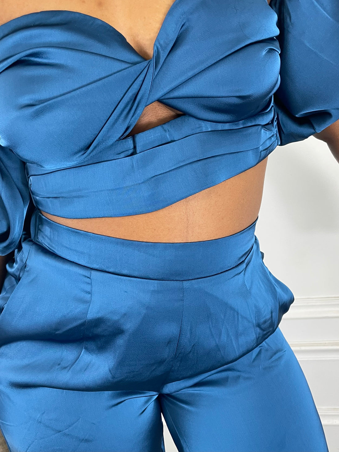 DREAMY BLU Off Shoulder Puff Sleeve Crop Top satin Bluxie Set